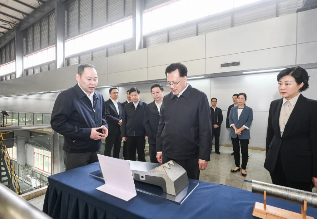 袁家军：聚焦主责主业 履行战略使命 进一步深化国资国企改革